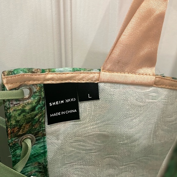 Green Corset Inspired Cropped Lace Up Top with Self-Tie Ribbon Straps NWOT - Picture 13 of 14